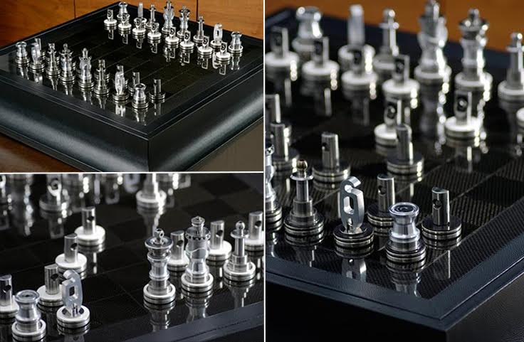 Carolingi XIV Chess Pieces  Chess pieces, Chess board, Medieval chess set