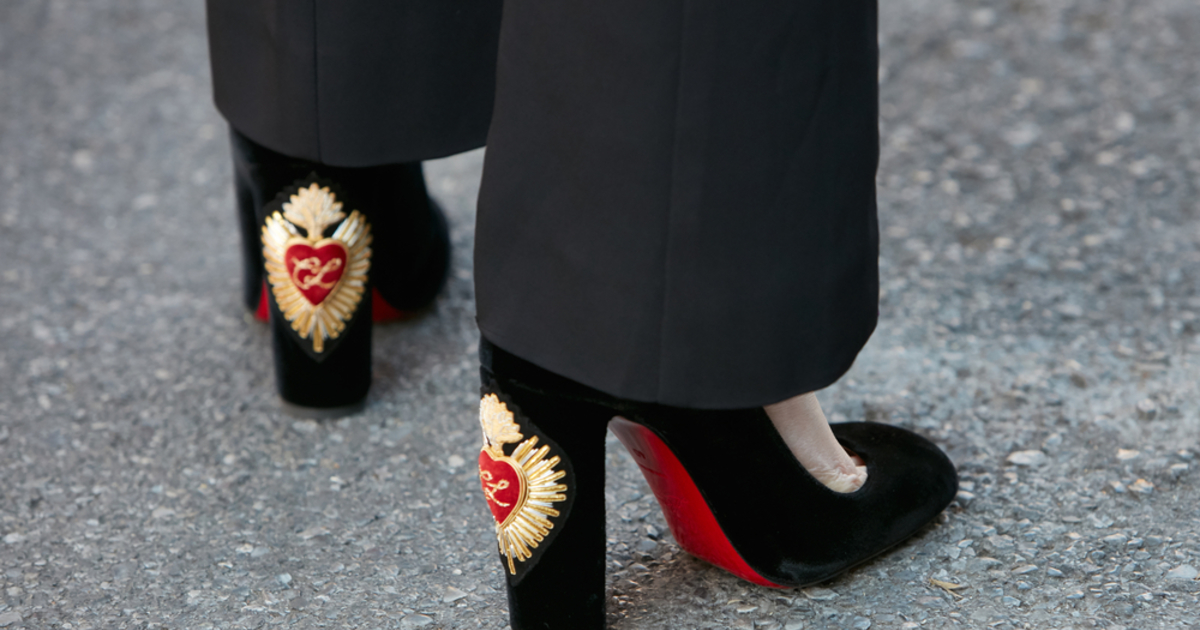 black high heels red sole