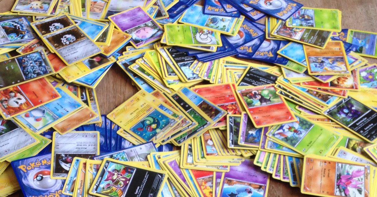 Colecionando cartas de Pokémon!