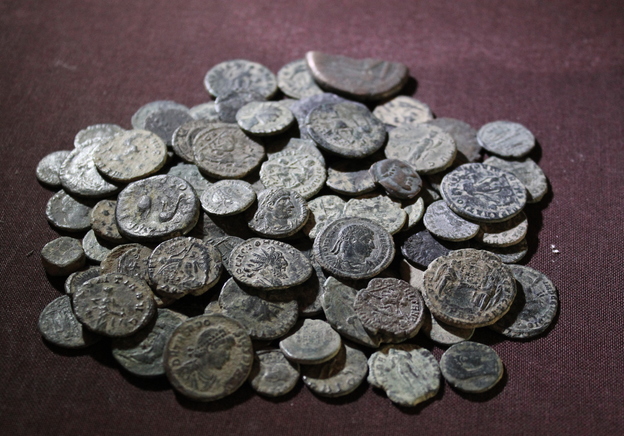 Cómo determinar el valor de tus monedas antiguas