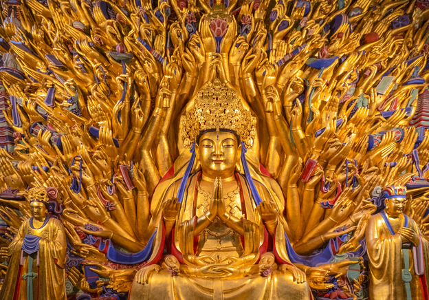 Le Bouddha devenu une idole non-binaire