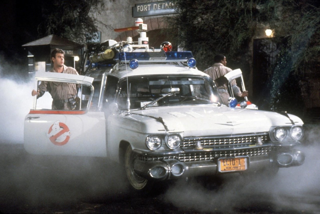Top 10: Legendary cars in the movie Top 10: Legendary cars in the movie