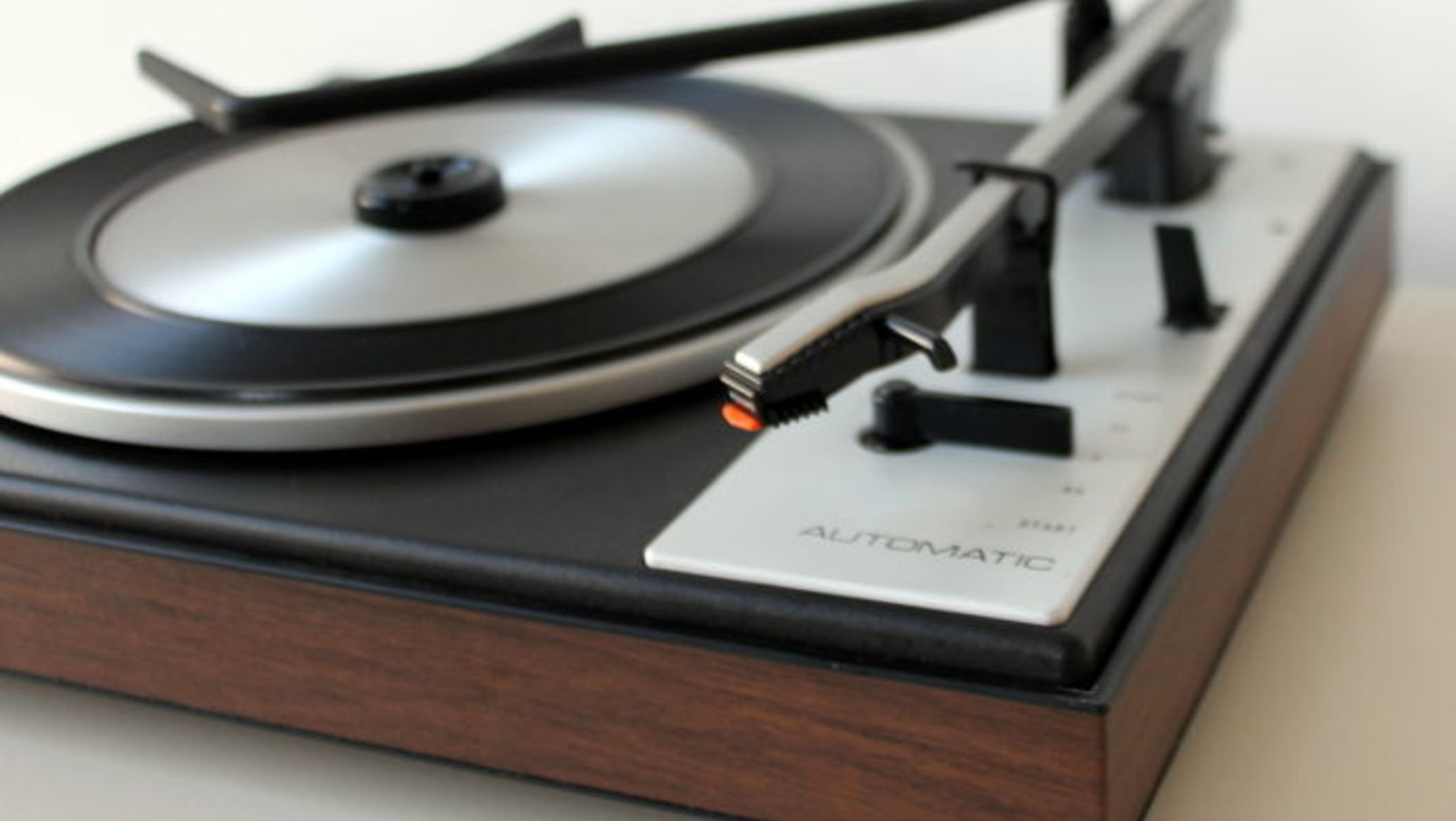 How To Determine The Value Of Your Old Record Player Catawiki