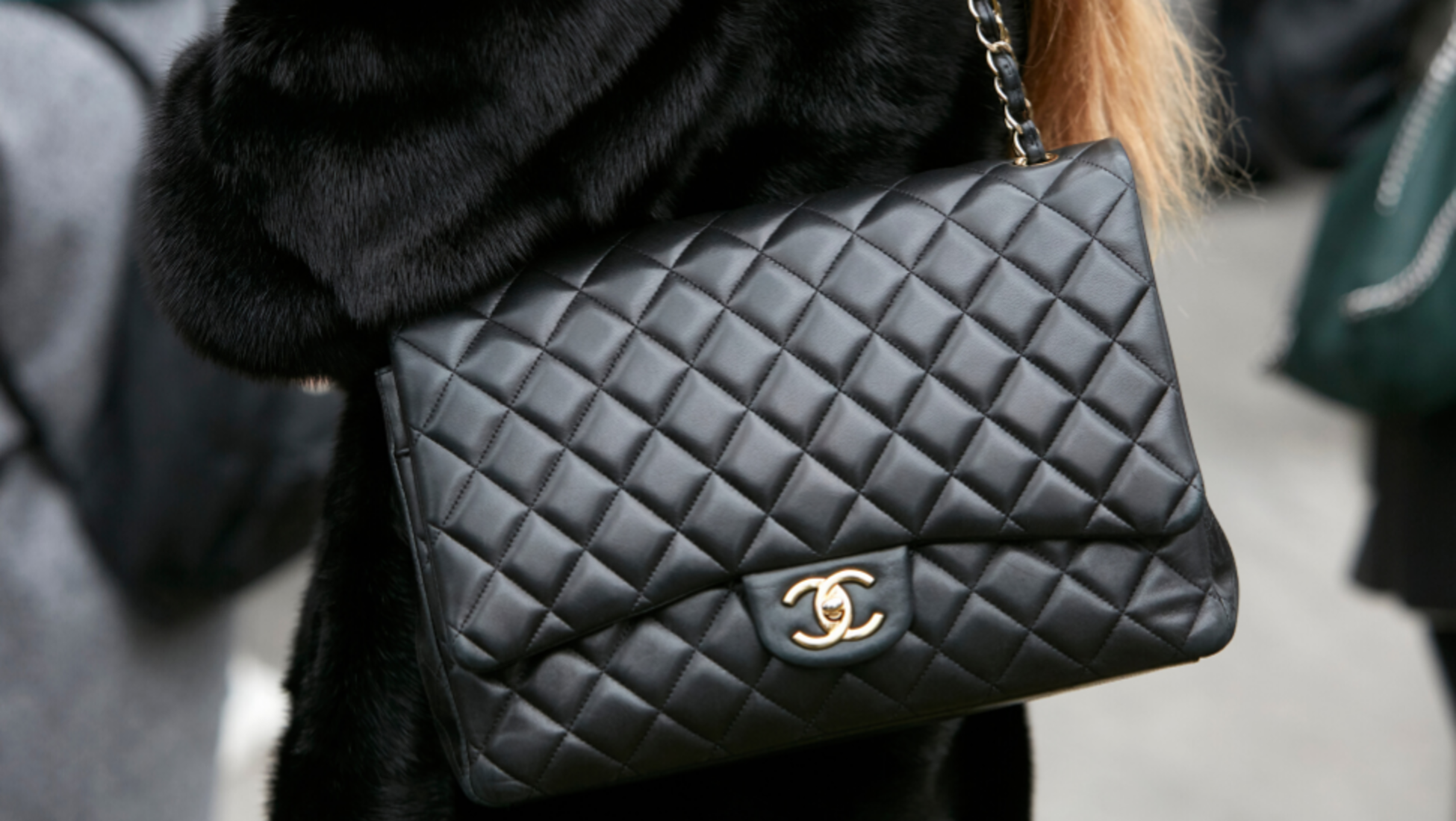 How to spot a fake Chanel bag - Catawiki