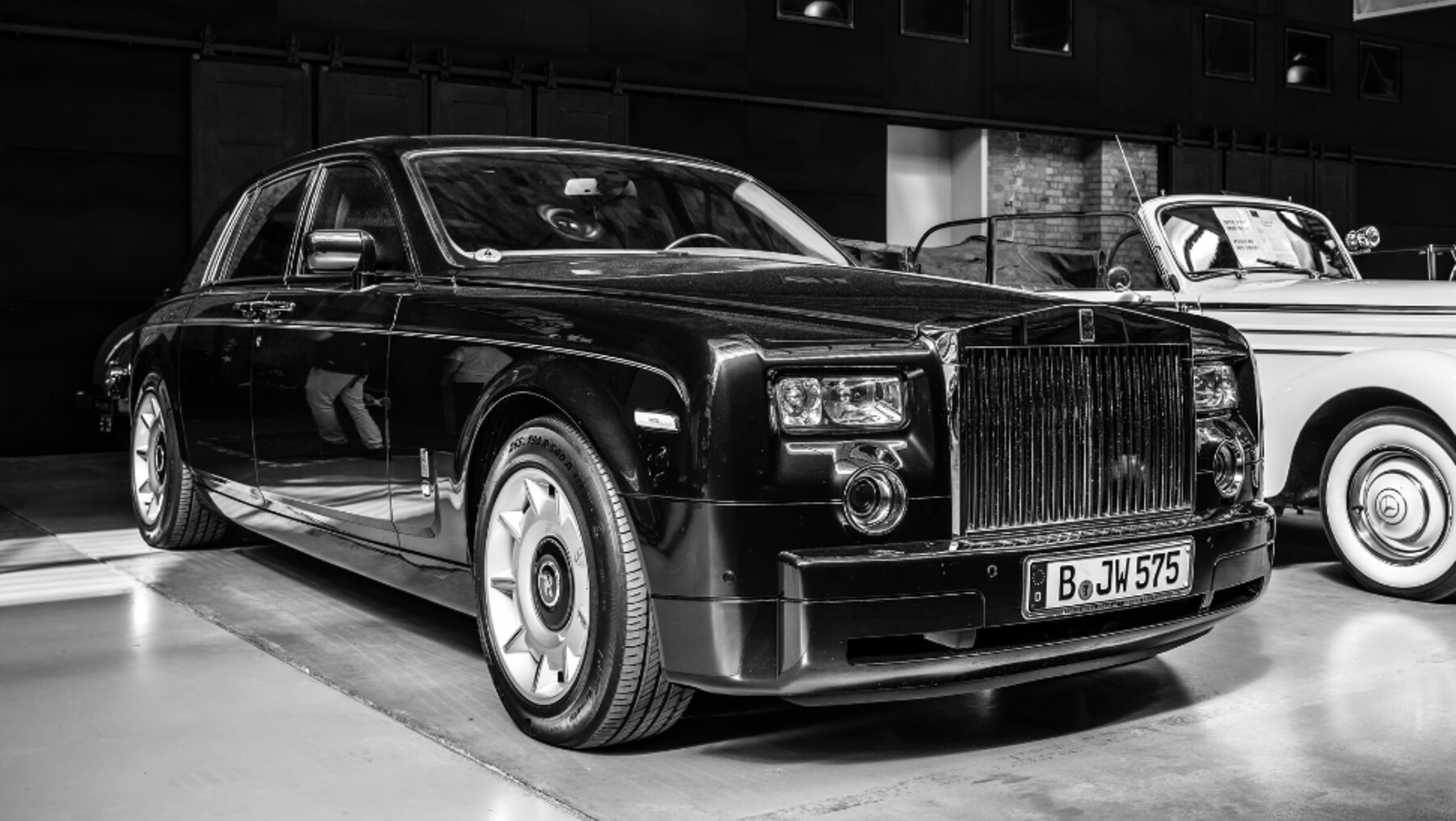 21 Fascinating Facts You Didnt Know About RollsRoyce  Robb Report