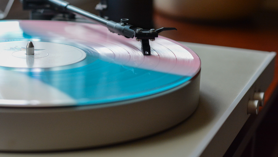 Comment fonctionne un tourne disque ?